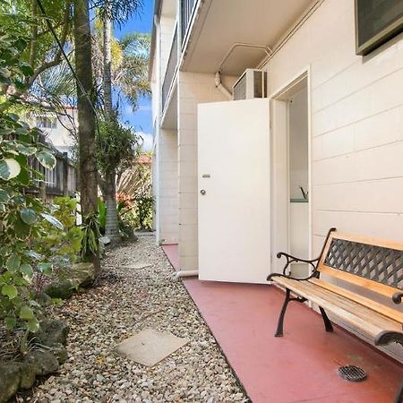 High Chaparral Hotell Cairns Exteriör bild