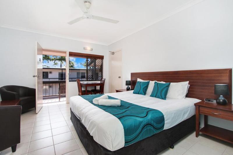 High Chaparral Hotell Cairns Exteriör bild