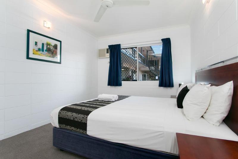 High Chaparral Hotell Cairns Exteriör bild