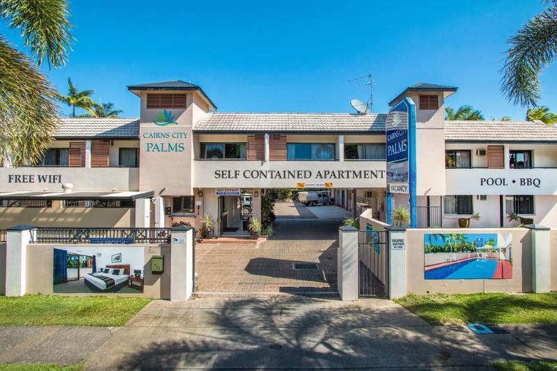 High Chaparral Hotell Cairns Exteriör bild