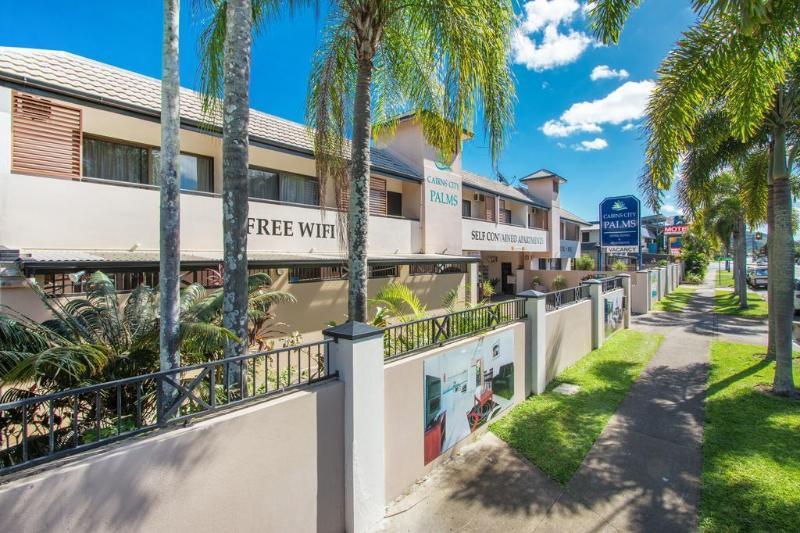High Chaparral Hotell Cairns Exteriör bild