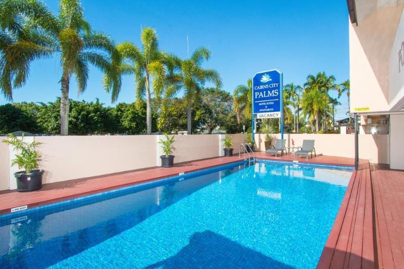 High Chaparral Hotell Cairns Exteriör bild